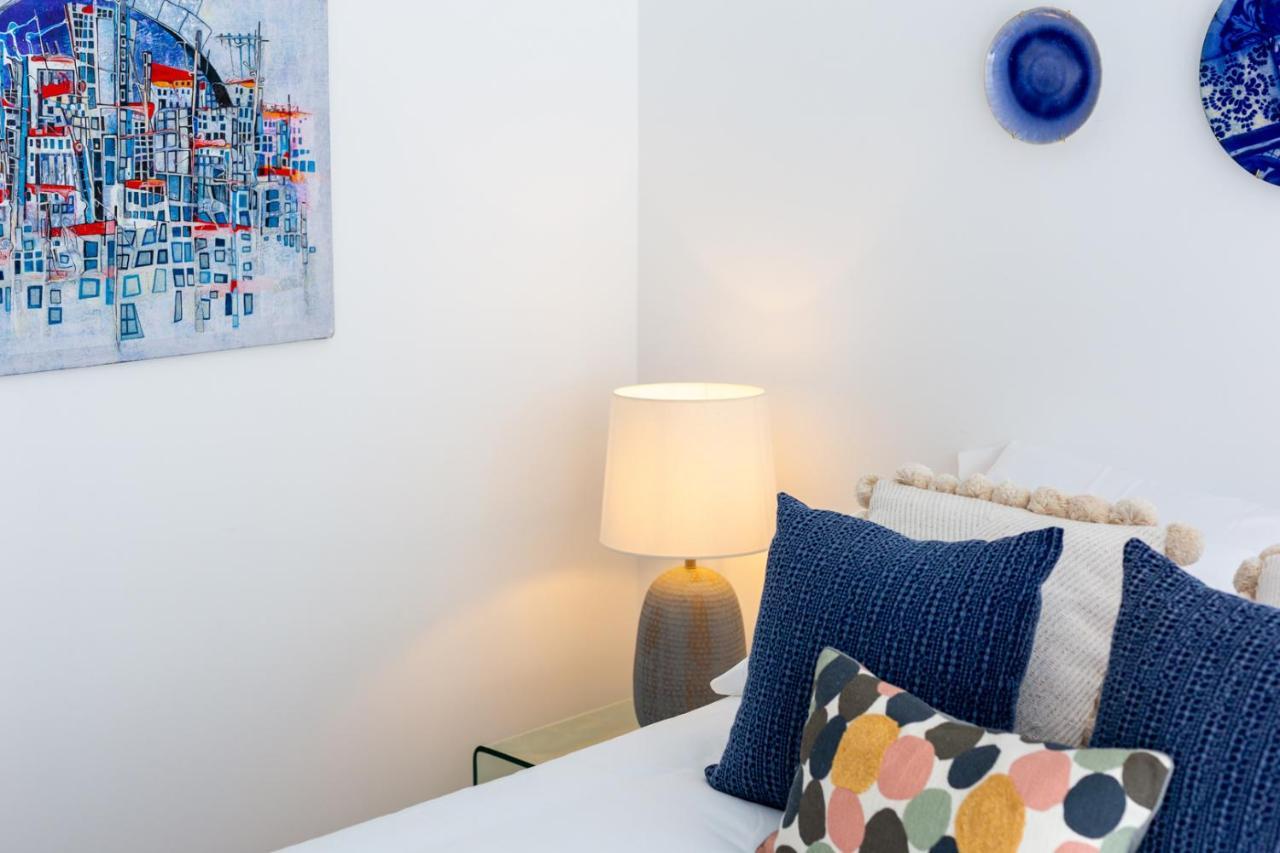 Stupendo- Two Rooms, Patio With Refreshing Pond-Center-Air Conditioning-Free Park Lisbon Exterior photo