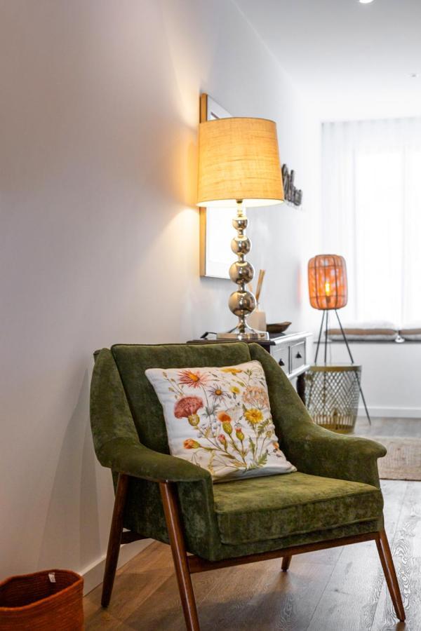 Stupendo- Two Rooms, Patio With Refreshing Pond-Center-Air Conditioning-Free Park Lisbon Exterior photo
